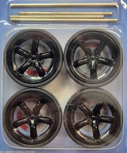 1/24 Scale Five Spoke Wheel Set Black Set of 4 Including Disc Brakes and Axle Rods MJ2002-4