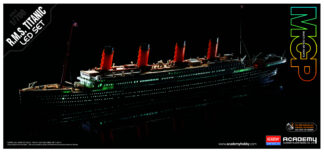 1/700 Scale R.M.S. Titanic with LED Set Academy - 14220