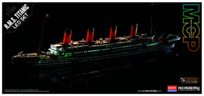 1/700 Scale R.M.S. Titanic with LED Set Academy - 14220